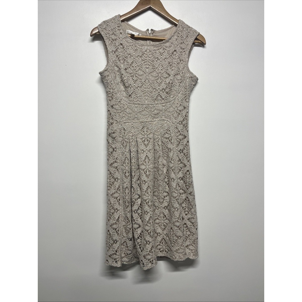 London Times Dress Women's Size‎ 4 Beige Knee Length